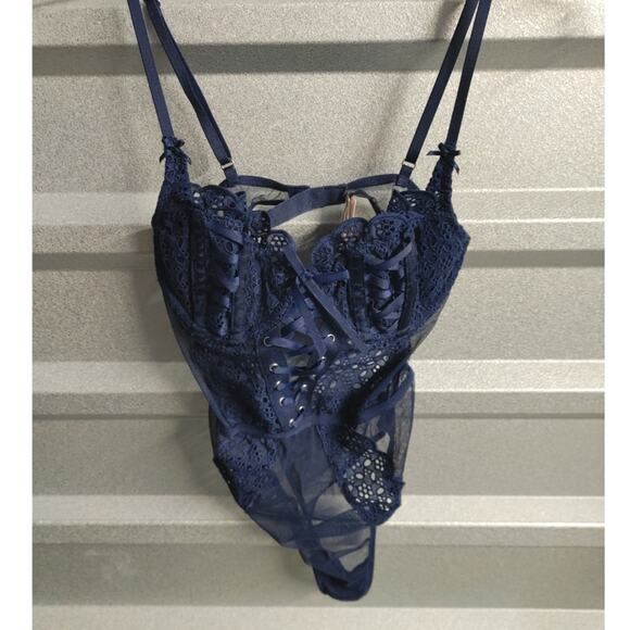 Victoria's Secret Teddy Lingerie Bodysuit Navy Blue Lace Thong NWT - Picture 2 of 8